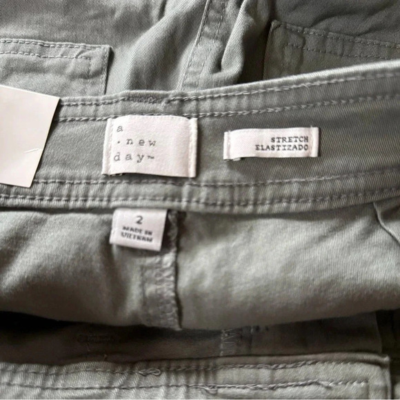 Women's High Rise Slim Regular Fit Full Pants Olive Size 2R a new day Slim Hip - Picture 4 of 6